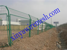 公路護(hù)欄網(wǎng)